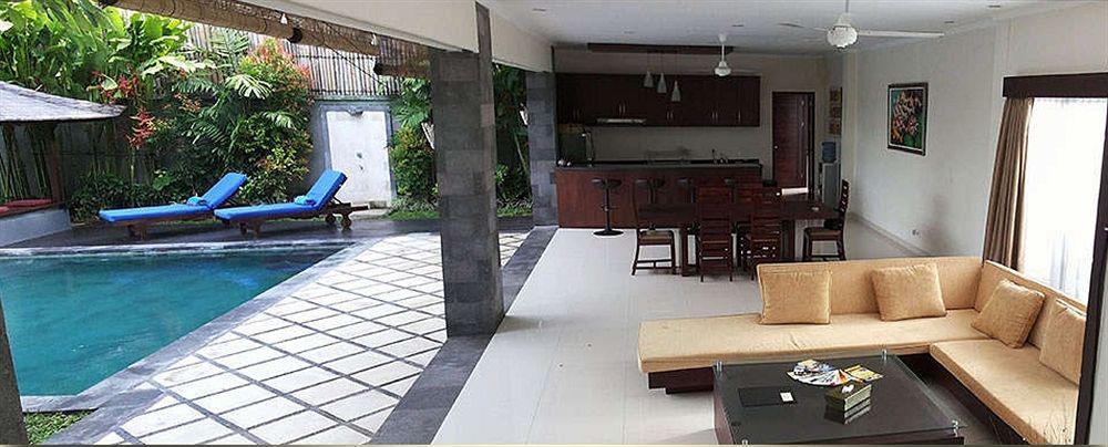 Villa Fanisa Kuta  Exterior photo