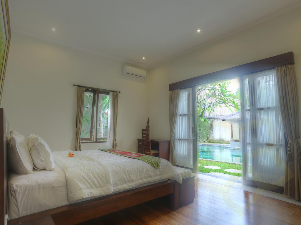 Villa Fanisa Kuta  Room photo